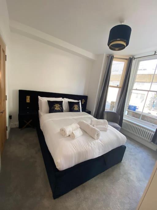 Londons Luxury Pad Apartment