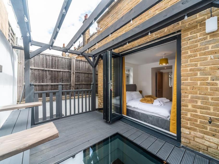 Londons Luxury Pad